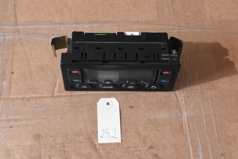 Panel sterowanie klimatyzacja Land Rover Discovery 2 TD5  JFC000173PUY
