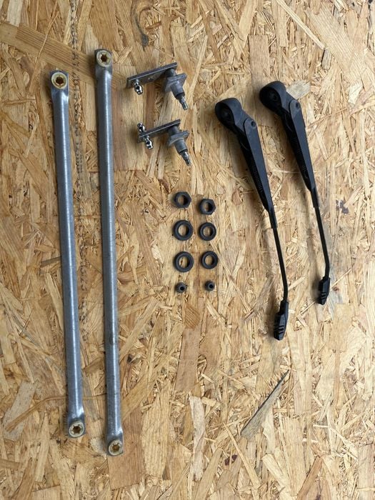 Suzuki samurai mechanizm wycieraczek hiszpan santana