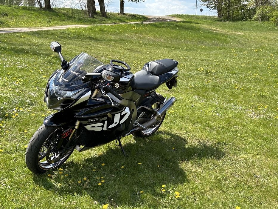 Suzuki gsxr 1000 piekna bezwypadkowy