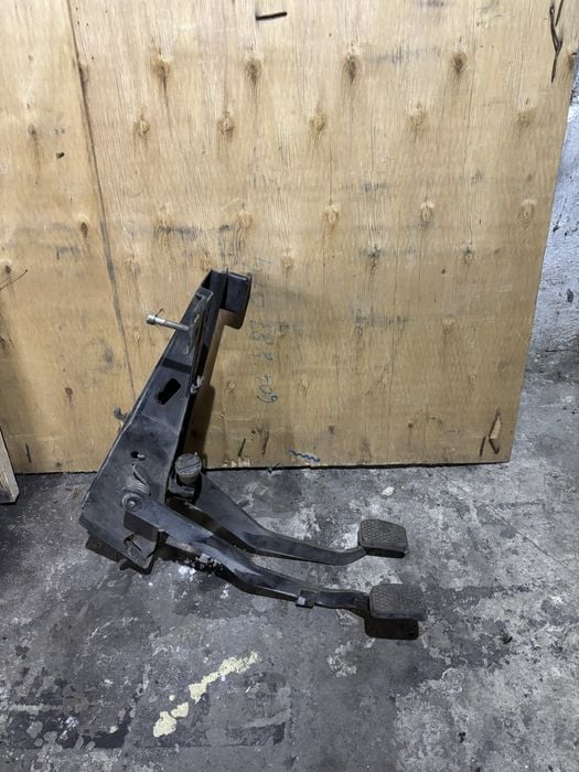 Pedał hamulca sprzęgła Suzuki Samurai SJ410