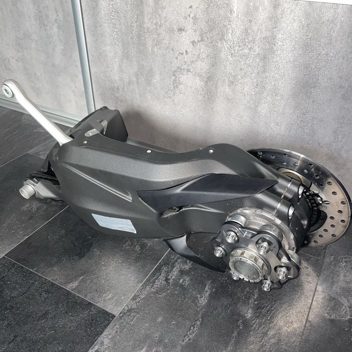 Ducati Streetfighter V2 - Wahacz, tarcza hamulcowa, piasta, zbierak