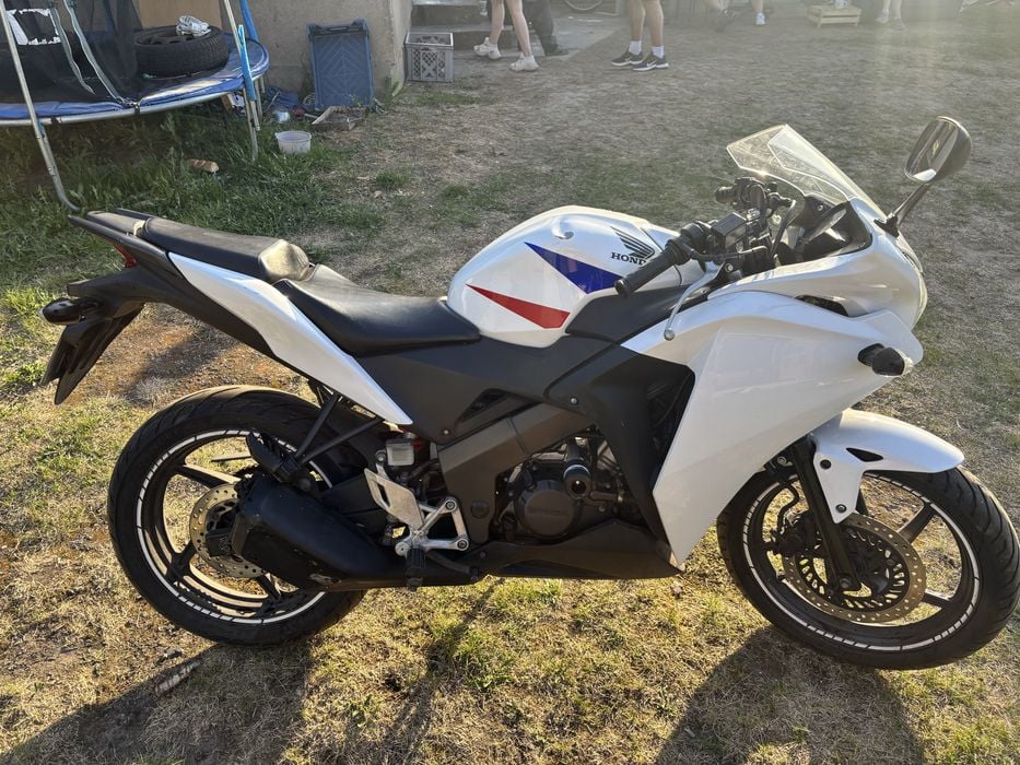 Honda CBR 125  2013