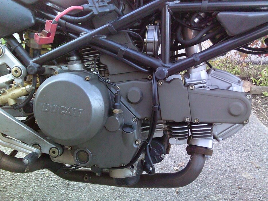 Ducati monster 600 części silnikowe alternator sprzęgło rozrusznik