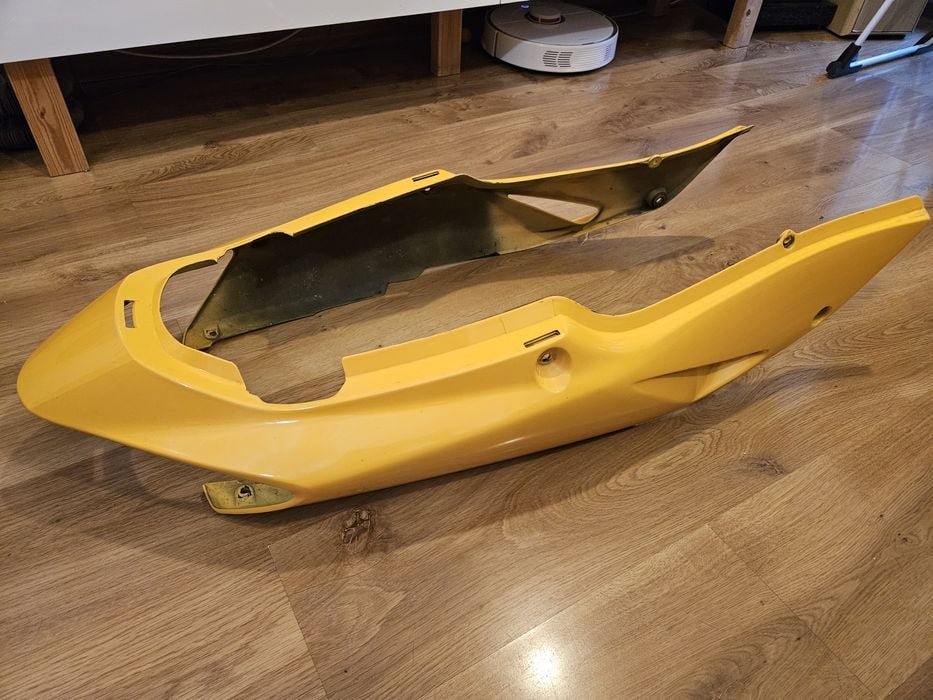 Zadupek ogon plastik honda vfr 800 fi, y124p ori lakier