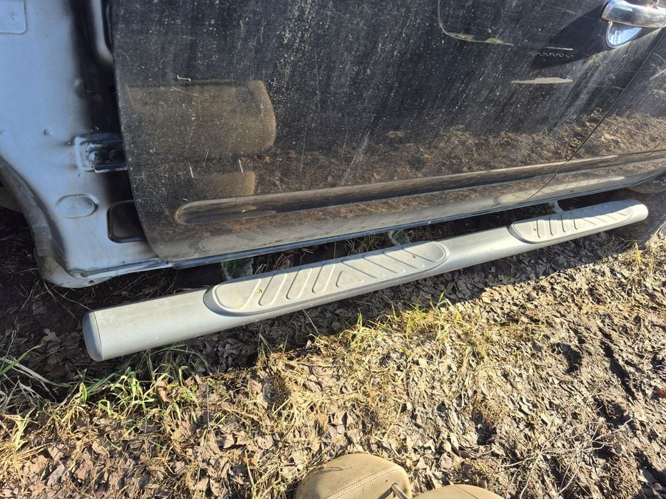 Orurowanie boczne dolne nissan navara d40