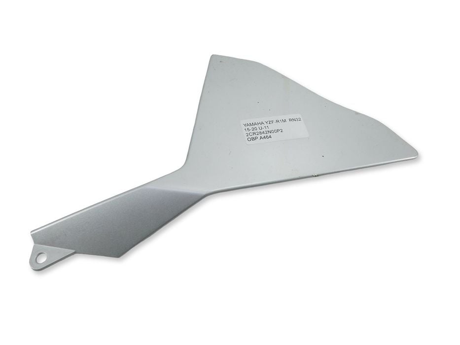 OWIEWKA BOK BOCZNA PRAWA YAMAHA YZF-R1M RN32 15-20 U-11 2CR2842N00P2