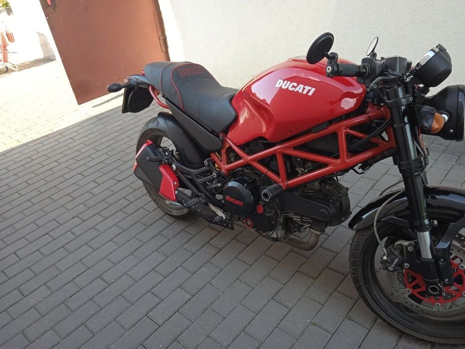 Ducati monster 695
