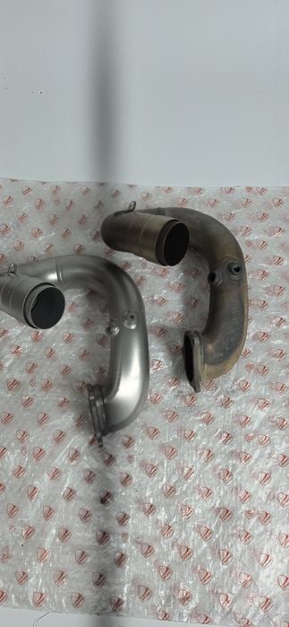 Ducati Monster 1200/821 kolektory wydech kolanko