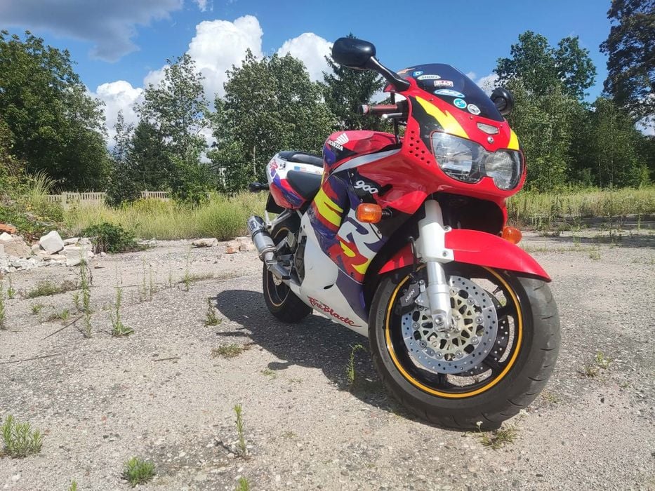 Honda CBR 900rr sc33