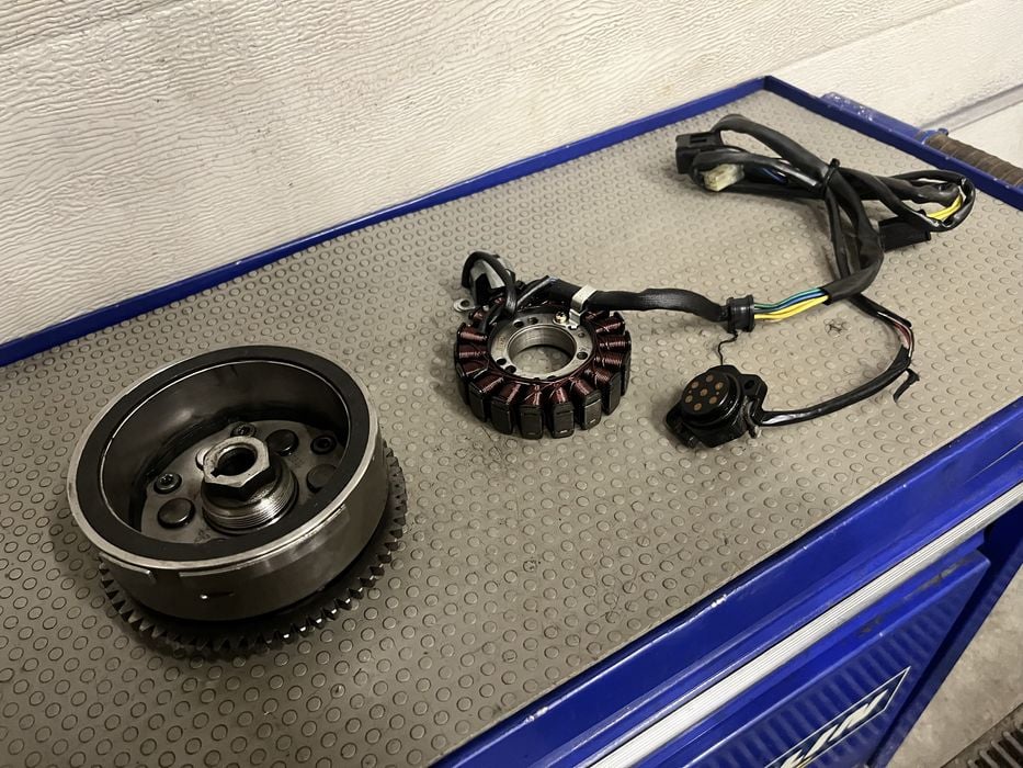 Zaplon suzuki drz 400 ltz koło magnesowe magneto alternator