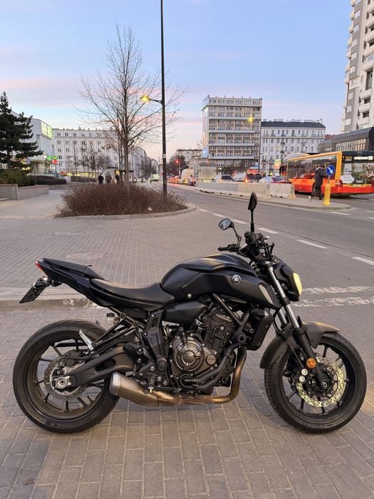 Yamaha mt-07 czarny mat