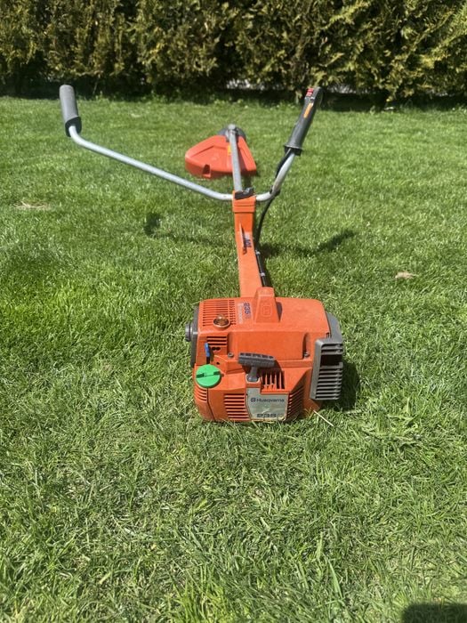 Kosa husqvarna 235r