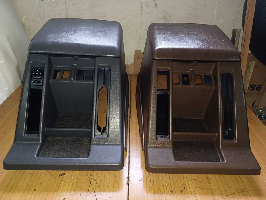 Nissan Patrol Y60 podłokietnik szary lub brązowy