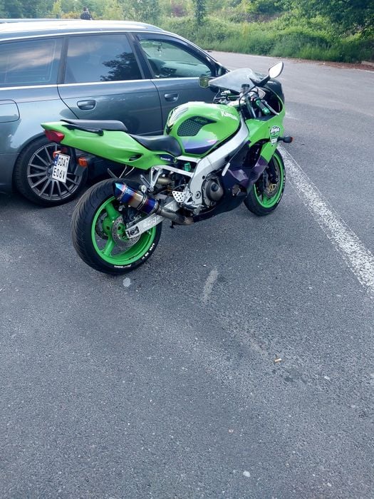 Kawasaki zx9c 1999 rocznik
