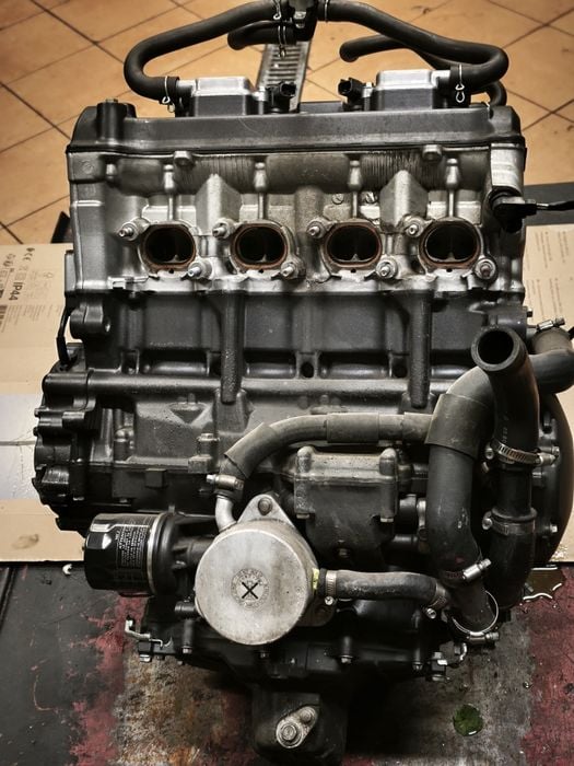 Honda CBR 1000rr Cbr1000rr CBR1000 rr Sc57 Silnik motor słupek