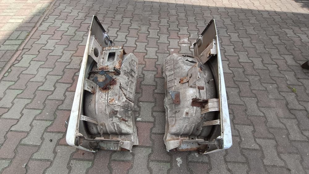 Suzuki Samurai błotniki prawy i lewy z nadkolami