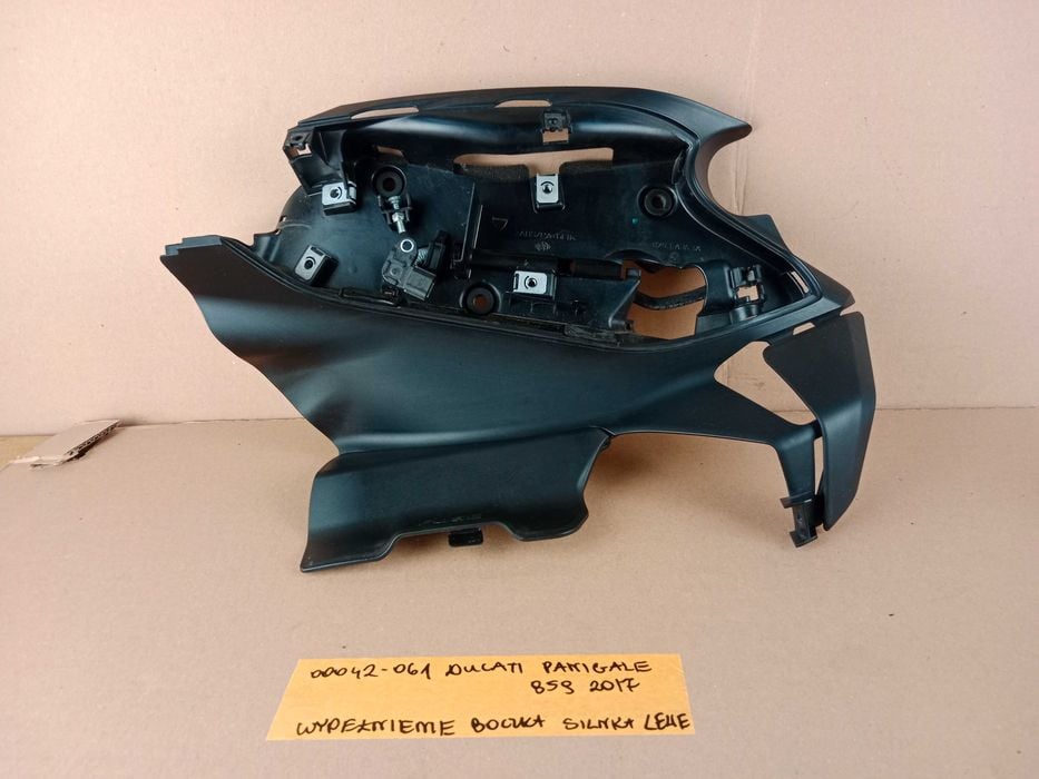 Ducati Panigale 959 Wypełnienie Boczka Silnika Lewe Bok Lewy 16-19