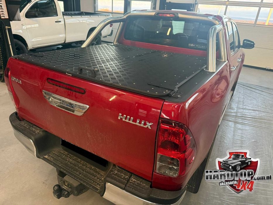 Pokrywa zabudowa Paki z Orurowaniem - TOYOTA HILUX 2015+  4x4 Pick-up