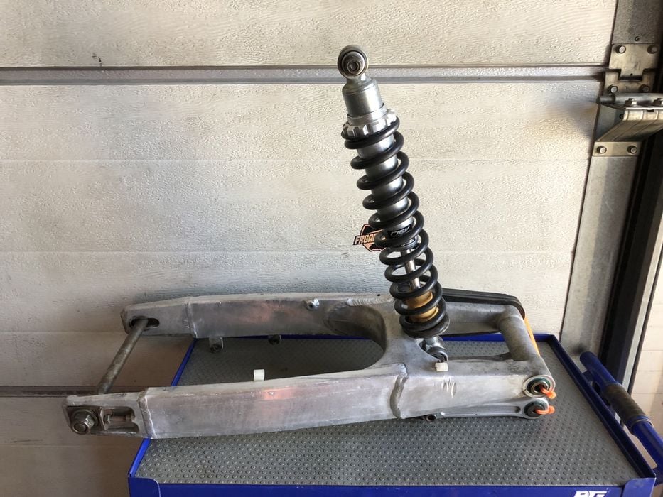 Wahacz beta rr 50 125 zawieszenie  amortyzator factory