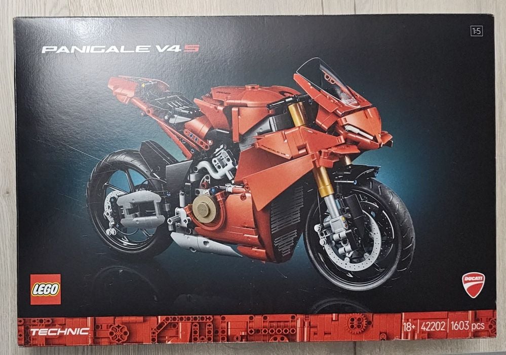 Lego Technic 42202 Ducati Panigale V4 S, NOWE