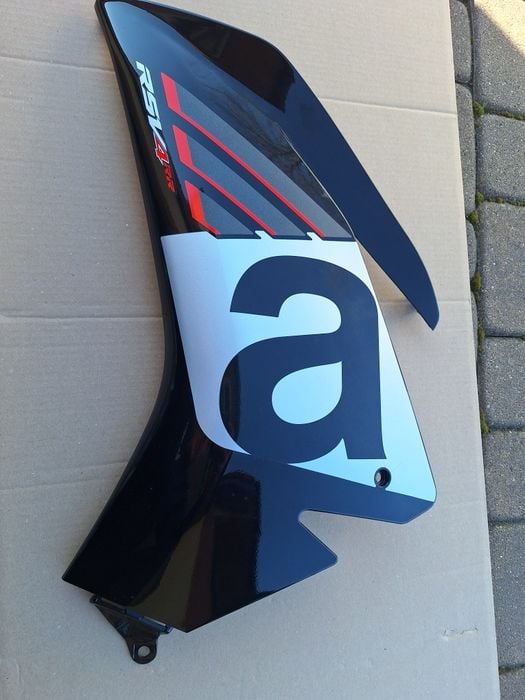 Owiewka boczna lewa Aprilia RSV4 1000 rok 2015 do 2020