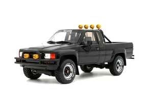 Toyota Hilux SR5 Pickup Black Otto 1:18
