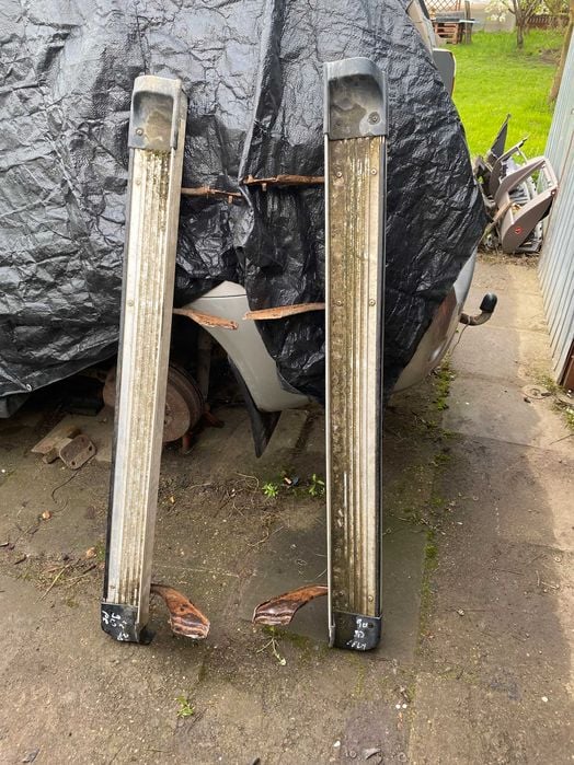 Toyota land cruiser 90 progi aluminiowe
