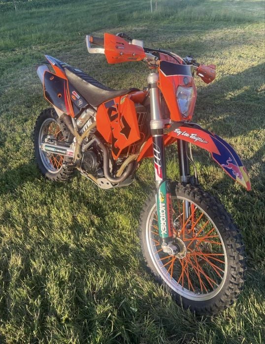 KTM EXC-F 250 RFS z 2003 roku. Zarejestrowany