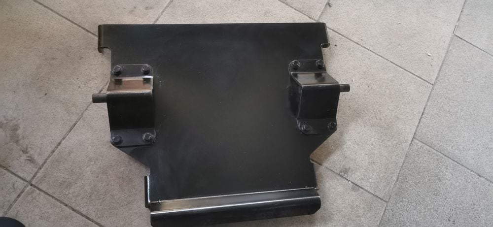 Płyta montażowa wciągarki suzuki kingquad 750