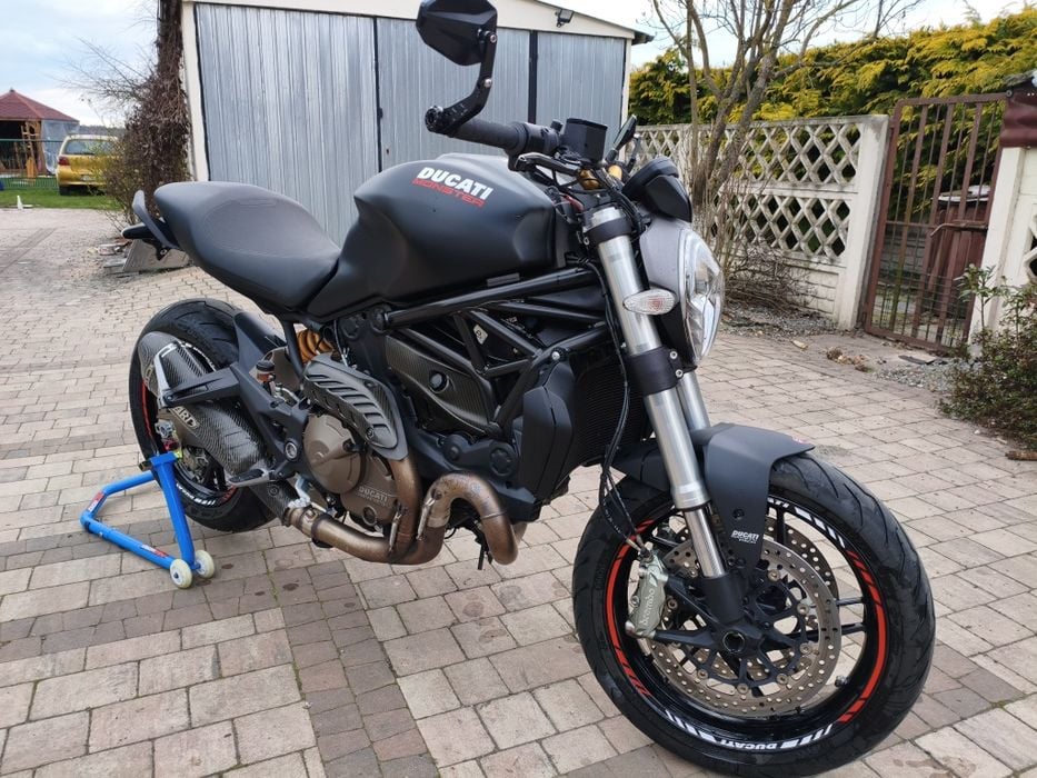 Ducati Monster 821