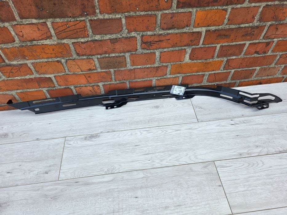 mocowanie błotnika lewe land rover defender l663 ii lr131596 l8b2-1651-aa