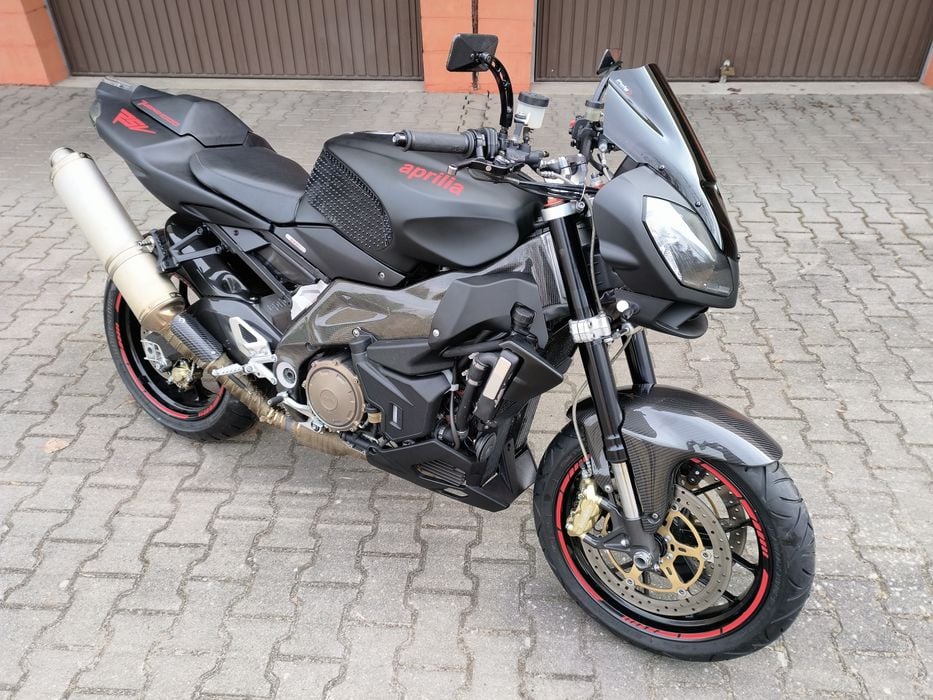 Aprilia Tuono (Carbon)