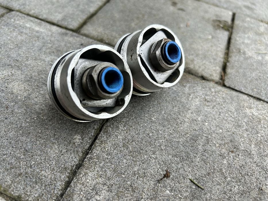 Korki/nakrętki lag Honda Cbr