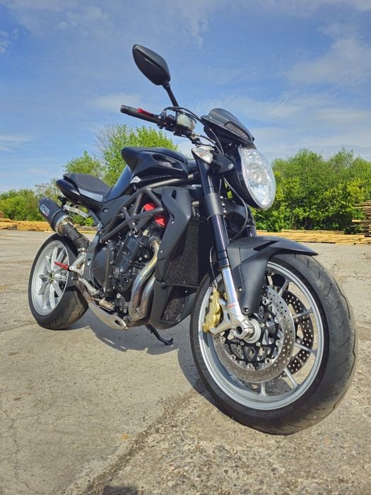 Mv Agusta Brutale 1090
Dobrze utrzymany.
Sprowadzony z Niemiec.
Więcej informacji udzielę na priv lub telefonicznie.
Mo