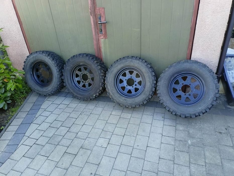 Koła terenowe do Suzuki Samurai /SSprzedam komplet kół terenowych dedykowanych do Suzuki Samurai (pasują też do Vitary / Jimny / Lada Niva).uzuki Vita