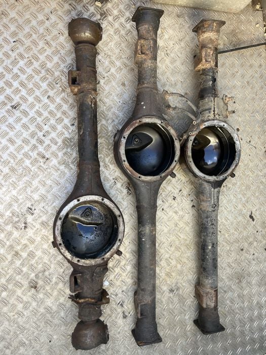 Suzuki samurai sj 413 obudowa mostu