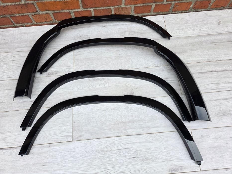 listwa błotnika tył lewa land rover defender l663 ii l8b2-290e23-bb