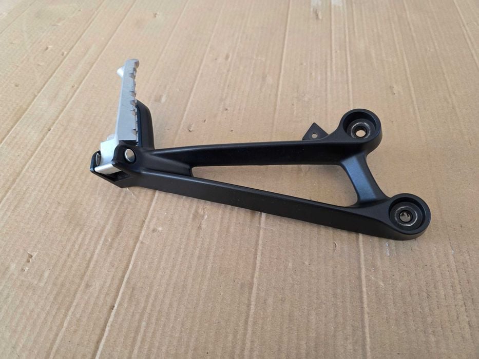 Set pasażera prawy tył Yamaha MT 07 MT-07 MT07 podnóżek 2020-