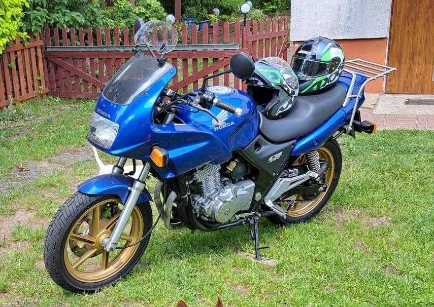 Sprzedam motocykl Honda CB500 S z dwoma kaskami