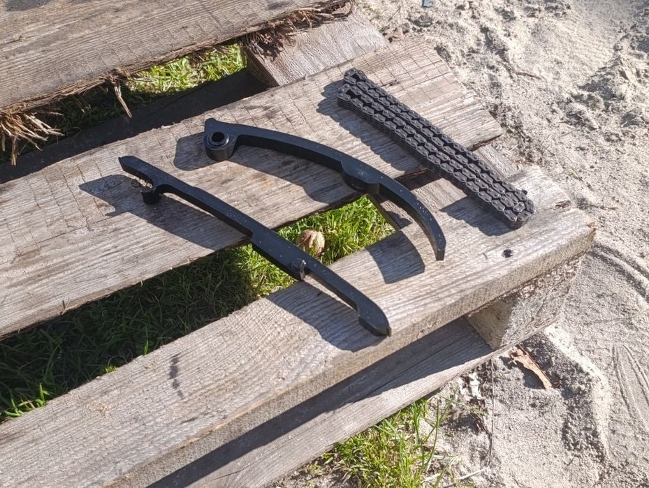 Ślizgi Suzuki GSXR 600 Srad 750 ślizg łańcuszek rozrządu części C1