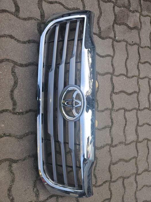 Atrapa Grill Toyota Hilux