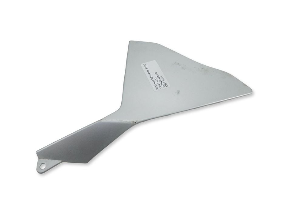 OWIEWKA BOK BOCZNA PRAWA YAMAHA YZF-R1M RN32 15-20 U-11 2CR-2842N-00