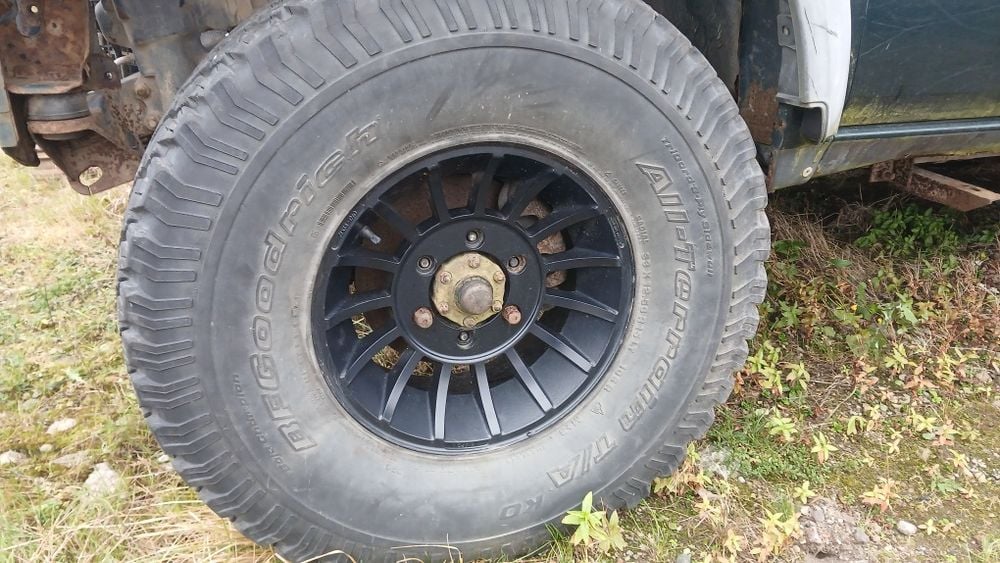 Nissan Patrol Terrano koła felgi 7x15 ET0 33x12,5x15  odnowione