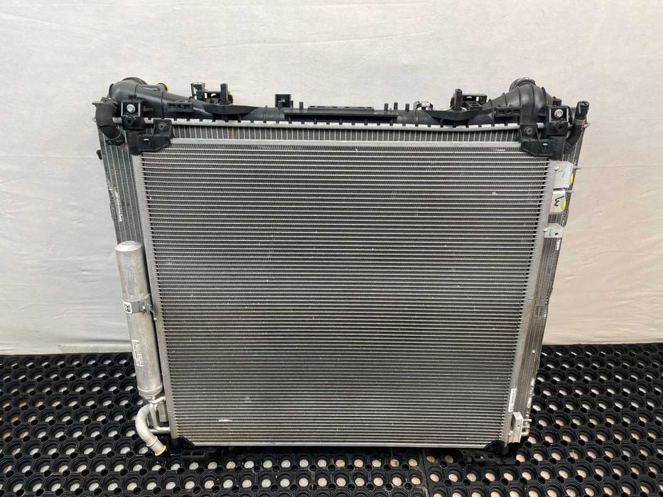 Komplet chłodnic chłodnice wentylator Land Rover Defender II L663 20-