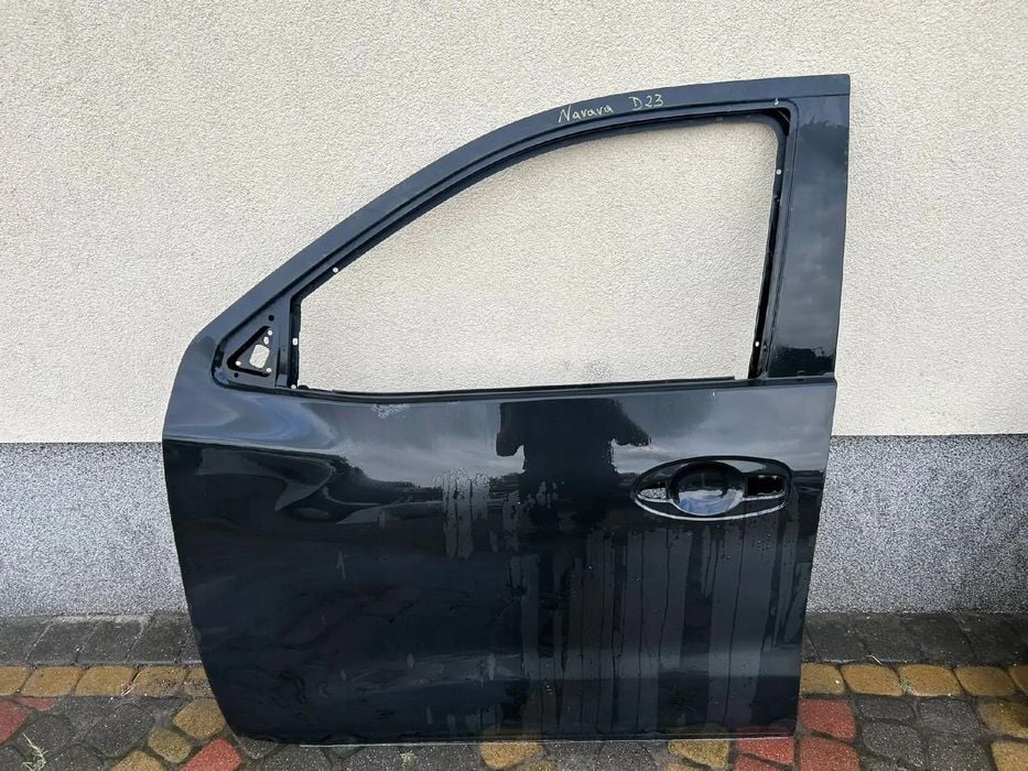 Drzwi przód lewy Nissan Navara D23