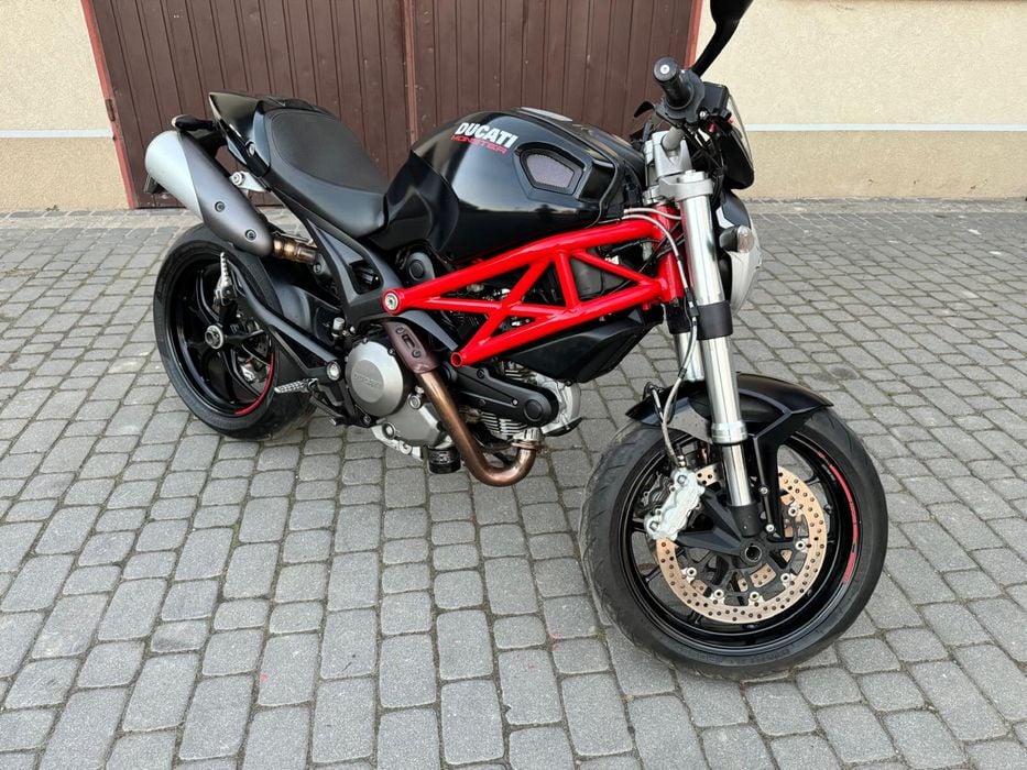 Ducati Monster 796
