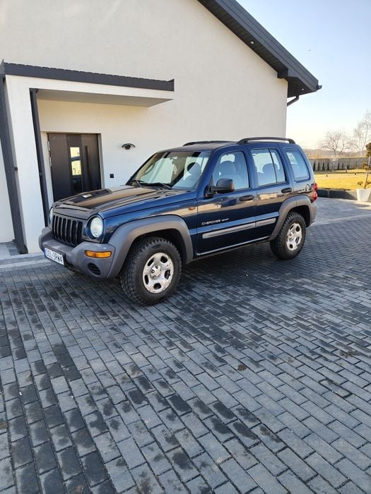 Jeep Cherokee Sport 4x4 nowe opony benzyna