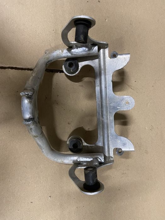 Mocowanie lampy stelaż licznika Suzuki kingquad 700 king quad 750