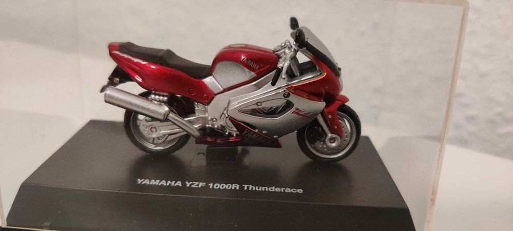 Yamaha YZF 1000R  - model w skali 1:43. Nowy. dla kolekcjonera