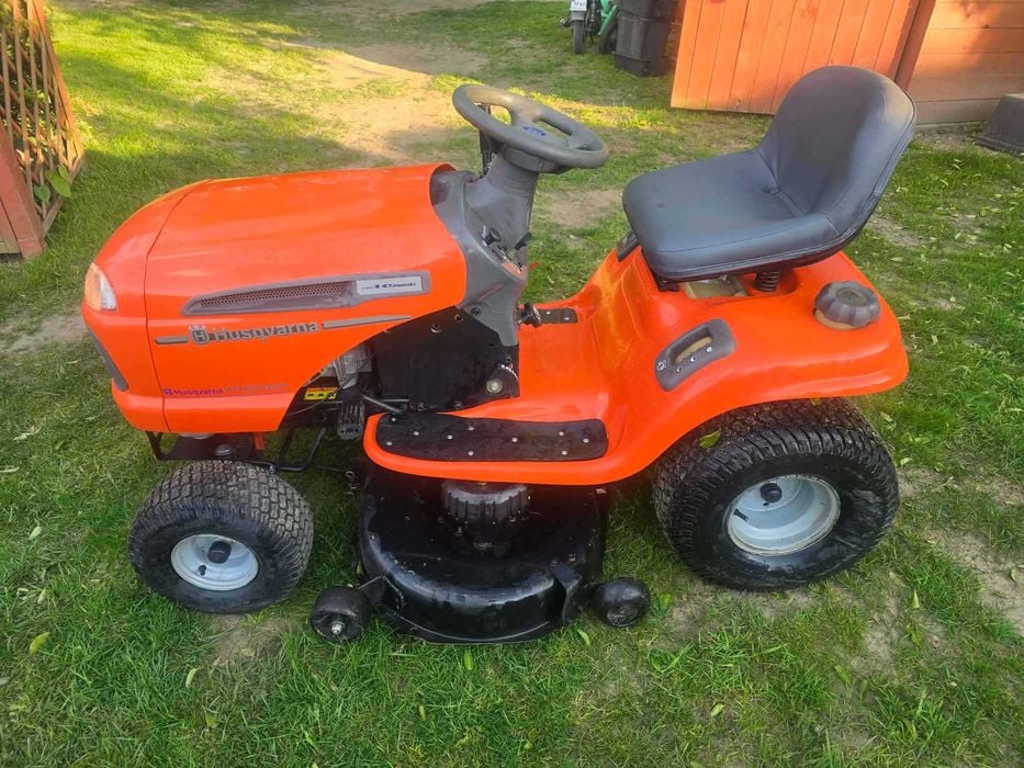 Traktorek kosiarka  model Husqvarna YTH210XP
